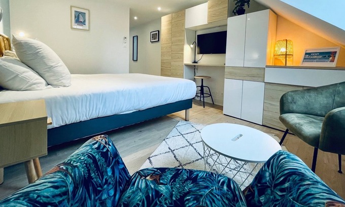 Republique Apartamento | * Villa Adelaide* Studio Les Célestins