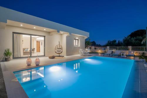 Kalamaki Villa | Villa Adiola, An Unrivalled Retreat