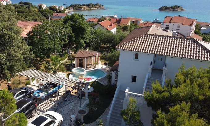 Rab Town Casa | Villa Agata - apartamento en planta baja, sauna incl.