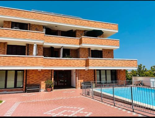Fermo Casa | VIlla ALBA