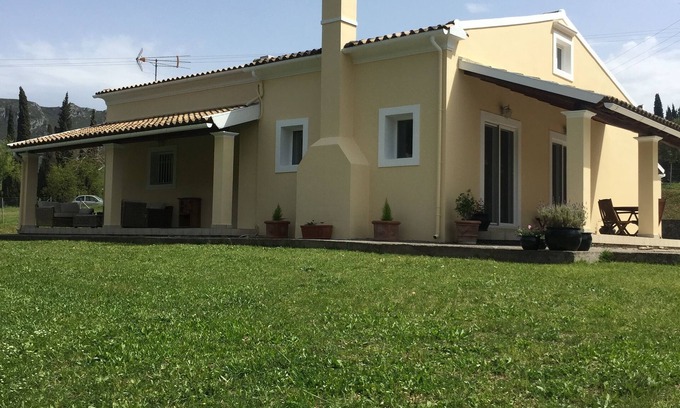 Doukades Apartamento | Villa Alexakis Doukades village, just 5 minutes from Paleokastritsa