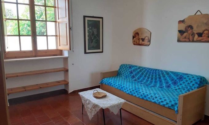 Porto Tricase Apartamento | Villa Aliaksandra swimming pool and garden in Tricase Porto. In front of the sea
