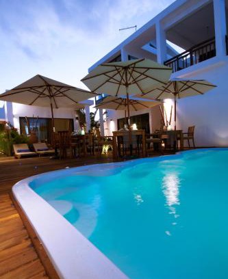 Port Louis Cama Y Desayuno | Villa Alizee