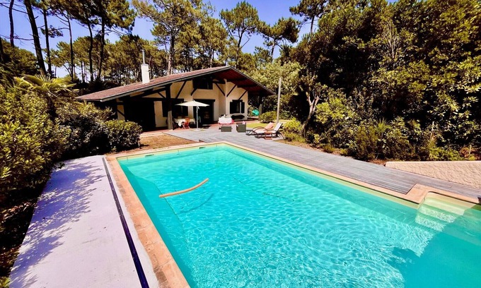Piraillan Villa | VILLA ALL COMFORT 4 * PISCINA GRANDE 30 ° C / Calma y encanto, todo a pie o en bicicleta