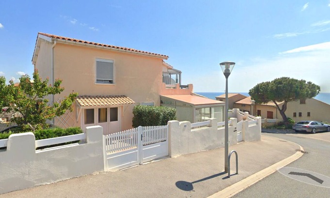 Saint-Pierre-la-Mer Villa | Casa independiente en terreno cerrado, vista al mar, sin vecinos, 4 a 5 pers.