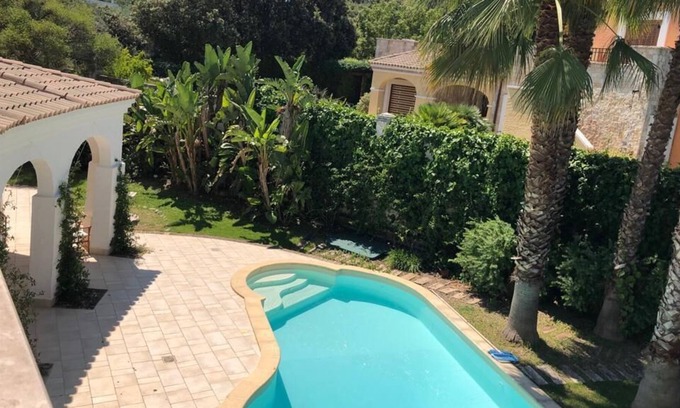 Trani Villa | Villa Amarilla with pool and parking