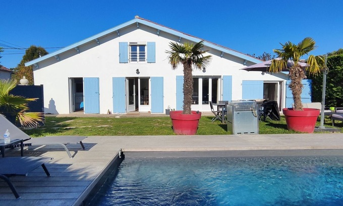 Le Chateau-d'Oleron Casa | Villa Amonite (Air conditioning and swimming pool)