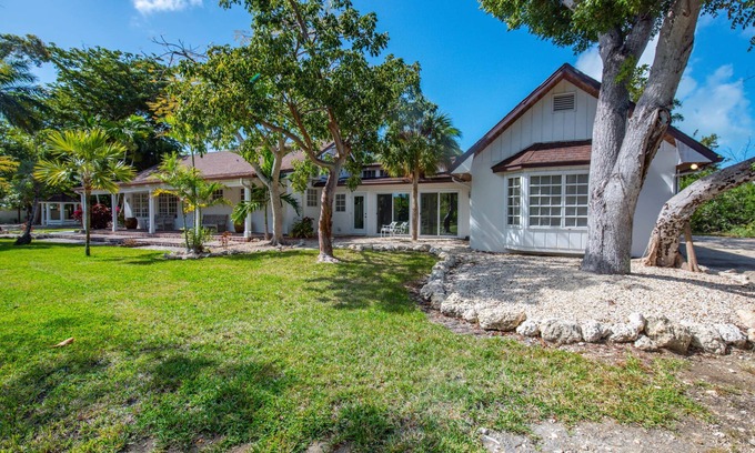 Sugarloaf Key Casa | Villa and Guest House of Pelico Palms