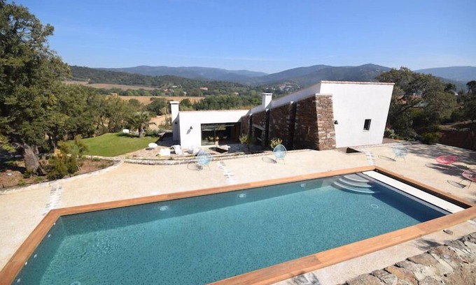 Bormes-Les-Mimosas Casa | Villa Angueiroun 5 * Deluxe (ref. Elle Decoration Nº 237 Julio-Agosto 2015)
