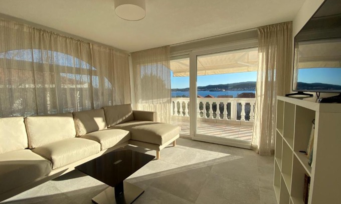 Kuciste Villa | Villa Anica with seaview