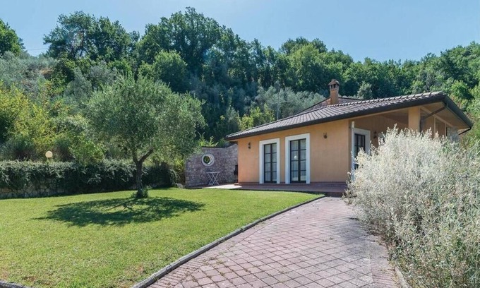 Bettona Villa | Villa Anna en Bettona, Perugia, con piscina y cancha de tenis