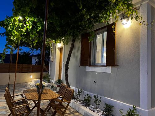 Kokolata Casa | Villa Anthea