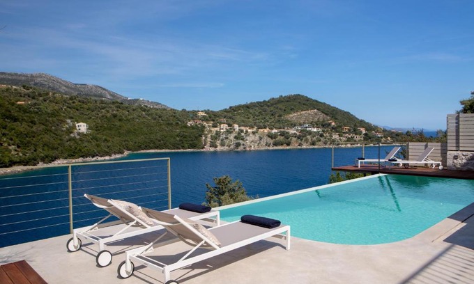 Sivota Villa | Villa Anthelia-Idyllic view and private access to the sea