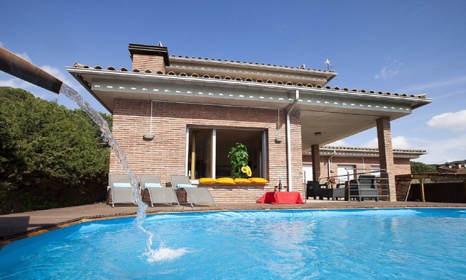 Llinars del Valles Casa | Villa private,Train Direct Aeroport et Barcelona, bbq, wifi. Discount 2023
