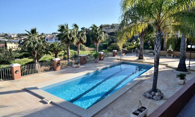 Mellieħa Heights Villa | Villa Apartamento 2 - ¡Ubicación espectacular cerca de todo!