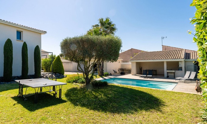 Bessan Villa | Villa Araspau-Villa-Baño en la habitacion