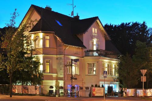 Ustka Cama Y Desayuno | Villa Aronia pokoje z aneksem kuchennym