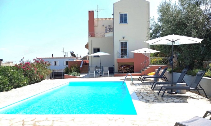 Kefalari Villa | Villa Artia - Comfort and Excellent Location