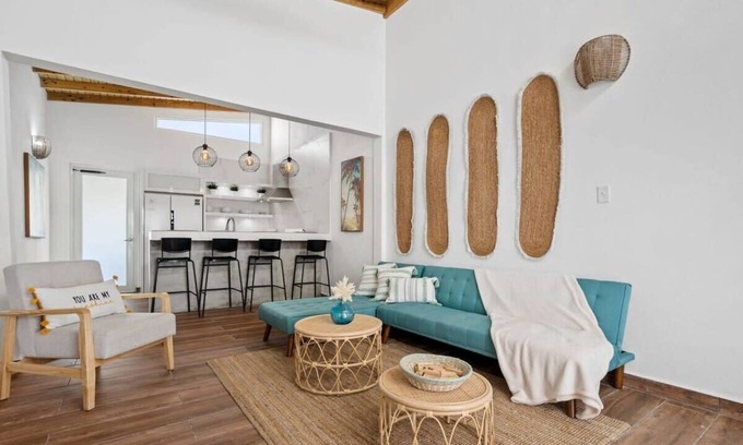 Dorado del Mar Apartamento | Villa Atlántico Sol | Chic 2 BR w/ Parking