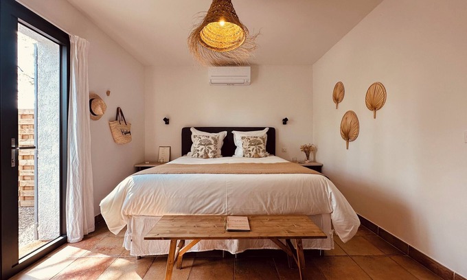 Saint-Paul-en-Foret Casa | Villa au Coeur de la Provence Avec Piscine, Massage, un Grand Jardin