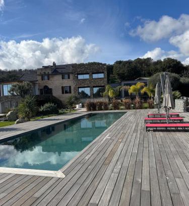 Penta-di-Casinca Apartamento | Villa avec dépendance vue mer piscine privée 12p