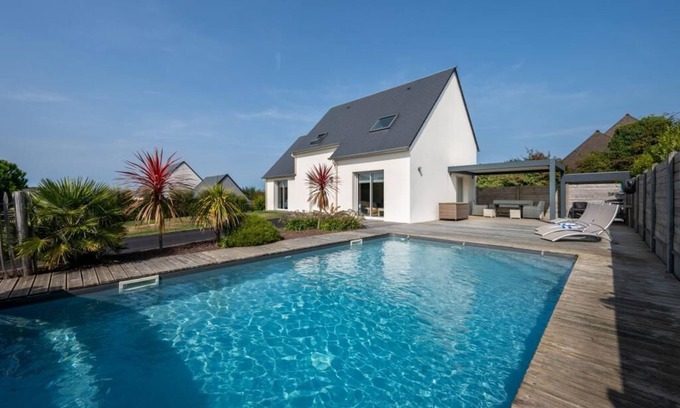 Barneville-Carteret Villa | Villa Avec Piscine et Sauna Proche de la mer