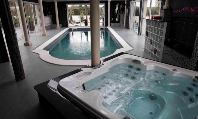 Morsang-sur-Seine Casa | Villa avec piscine/jacuzzi (intérieure)