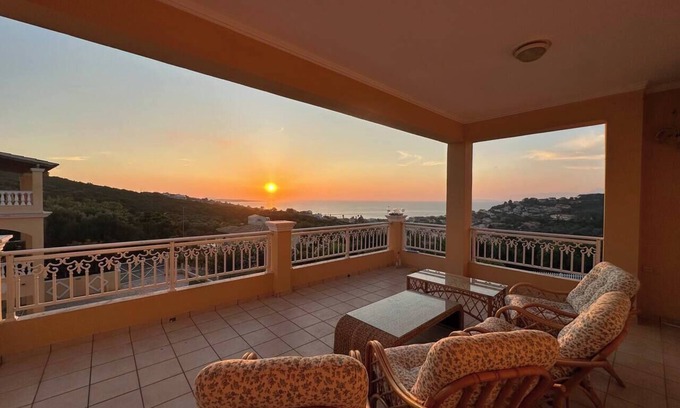 Arillas Casa | Sunsets, very large pool, ultra-comfortable villa