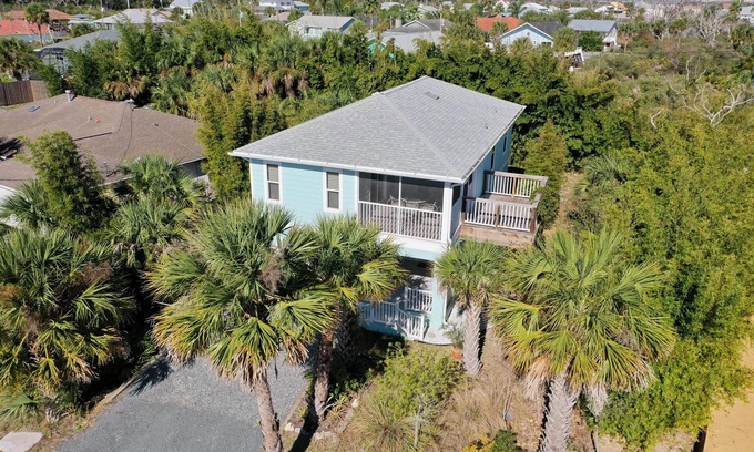 Marineland Acres Casa | Villa Azul is calling! Short walk or bike ride to beach access!