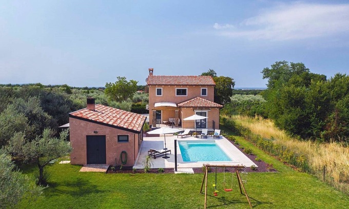 Muntic Villa | Villa Azur in Muntic