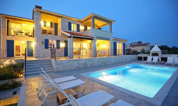 Strpacici Villa | Villa Babudri con jacuzzi, piscina climatizada, barbacoa, vista al mar y chef privado