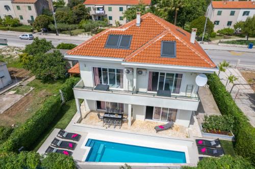 Kastel Gomilica Apartamento | Villa Barbara Apartments with heated pool