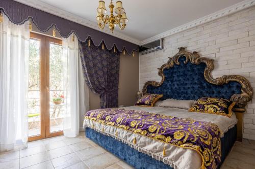 Sveti Stefan Apartamento | VILLA-BAROCCO Sveti-Stefan & Private Garden