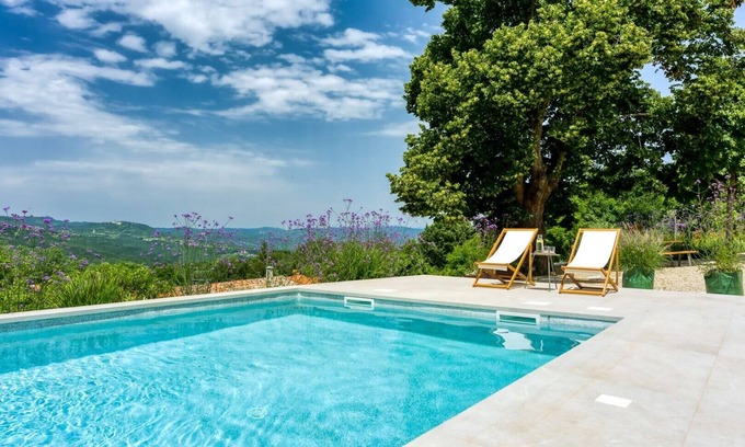 Sumber Villa | Villa Batalini in Sumber