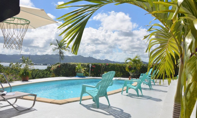 Le Robert Villa | Villa Bauhinia: La flor de Pointe Savane