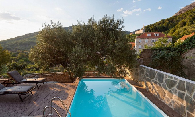 Pitve Casa | Villa Bea (Dvor Pitve Villa B)