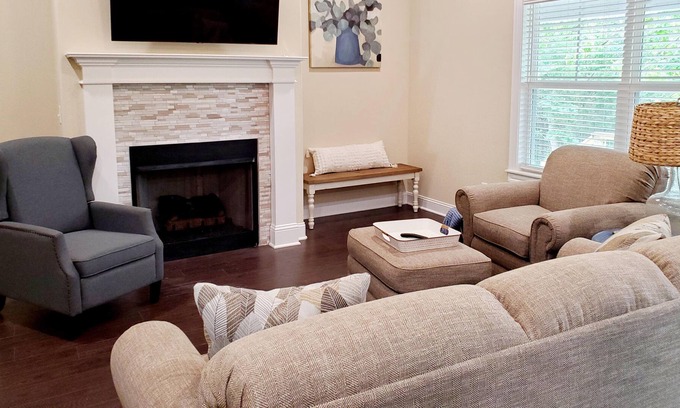 Holiday Island Casa | Villa Belle on the Lake. Close to Eureka Springs