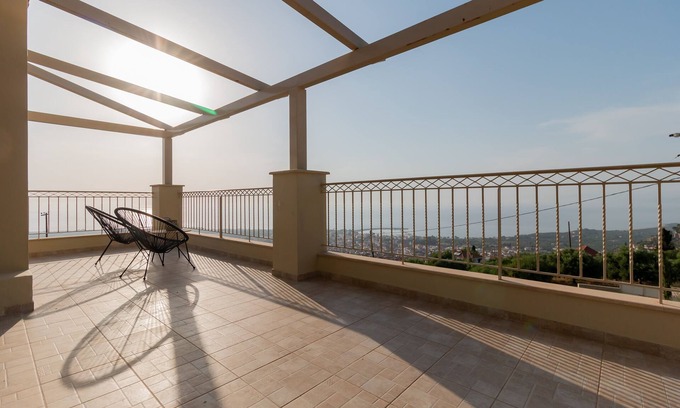 Kiparissia Villa | VILLA BELVEDERE - LA VILLA ILIMITADA VISTA