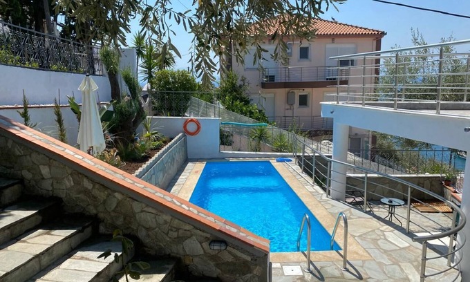 Volos Cabaña | Villa Beta Sea View With Pool