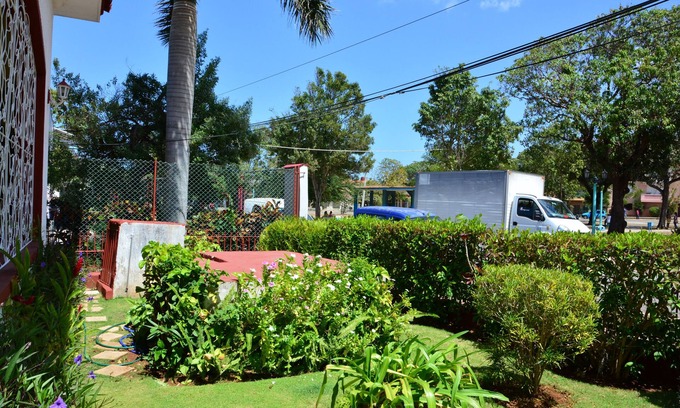 Plaza de la Revolucion Villa | Villa Betancourt WiFi and Relax. Miramar