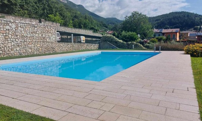 Caprino Veronese Apartamento | Villa Bevilacqua - Nuovo bilocale moderno,piscina
