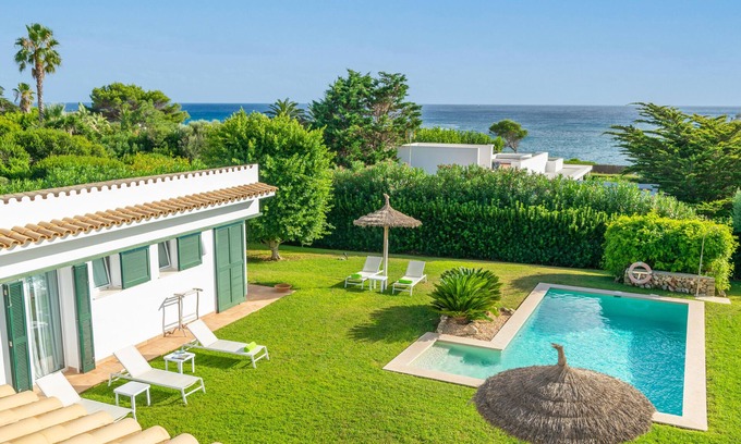 Binisafua Villa | VILLA BINIMIGI - Espectacular villa con piscina privada. WiFi gratis.