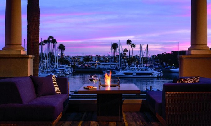 Marina del Rey Apartamento | Villa Blanca: Immaculate, Spacious, Sylish, Modern 2+2