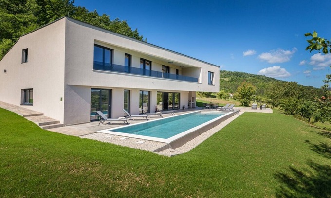 Pazin Villa | Villa Butoniga Hills - villa de lujo con piscina