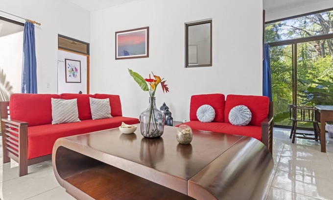 Los Pargos Apartamento | Oceanfront Villa B at Playa Negra