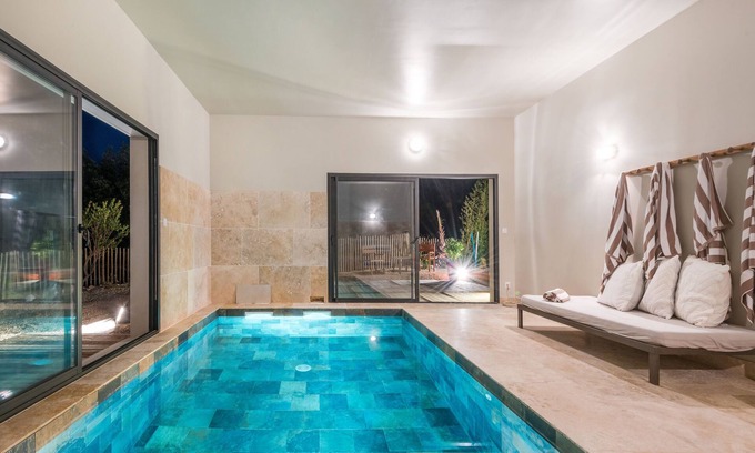 Saint-Siffret Casa | Villa Célestine 10 pers. piscina cubierta climatizada