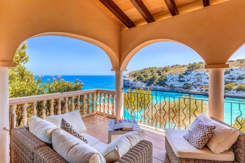 Cala Anguila-Cala Mendia Casa | Villa Calima