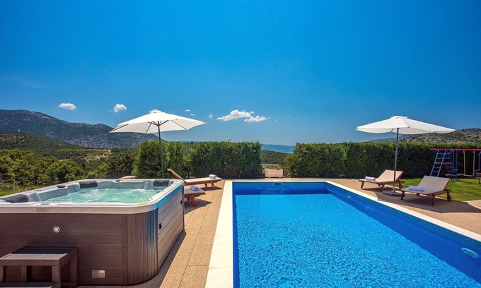 Gata Villa | Villa Calma with heated pool, jacuzzi