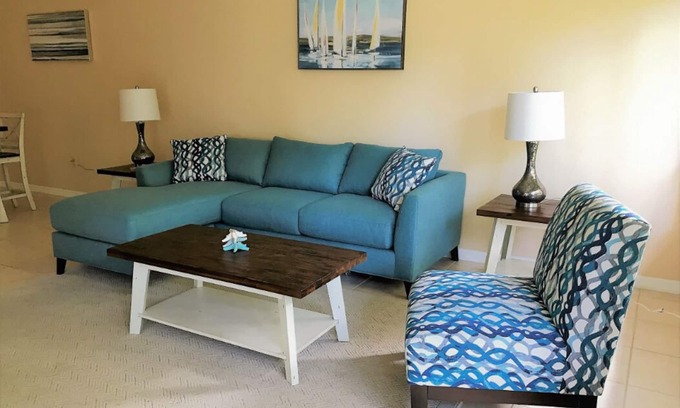Sarasota Villa | Villa Calmia/Close to Siesta Key/Heated Pool