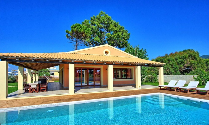 Acharavi Villa | Villa en Acharávi con 3 habitaciones, capacidad 6
